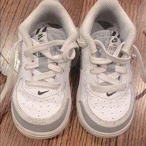 Toddler boys Nike Air Force 1 sneakers size 6C